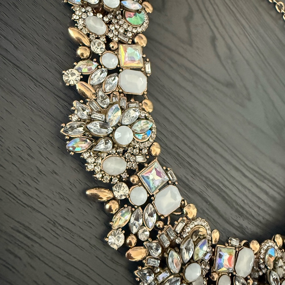 Crystal statement Necklace - Picture 2 of 3